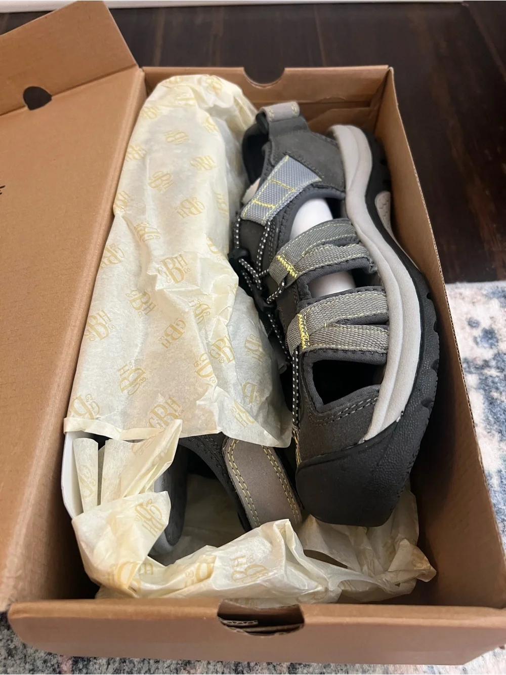 G.H. Bass & Co. Men’s Gray Outdoor Sandals